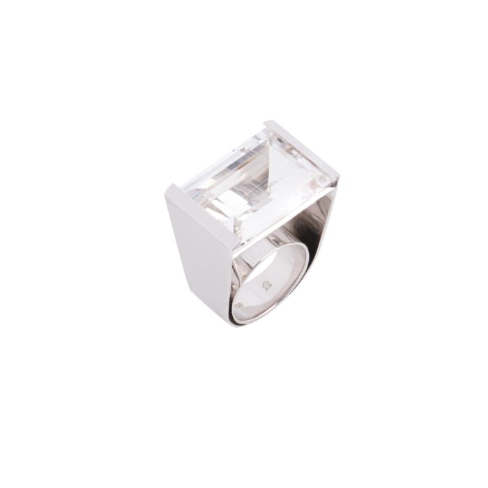 Anel Infinito Em Ouro Branco 18K com Quartzo Incolor de 34,74ct